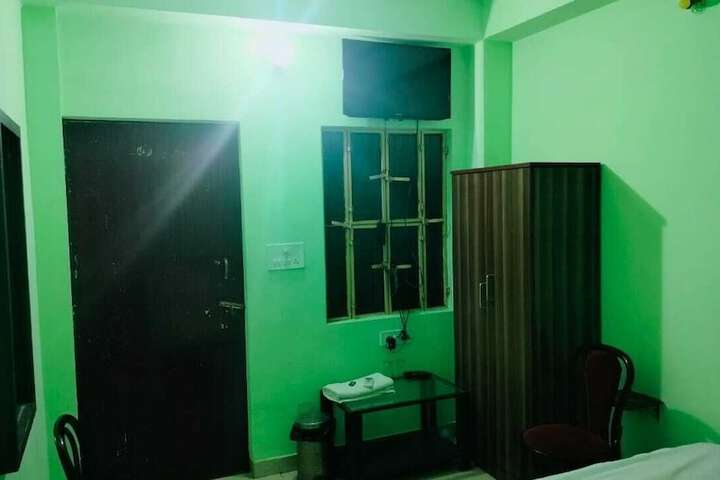 Room 30 of 50
