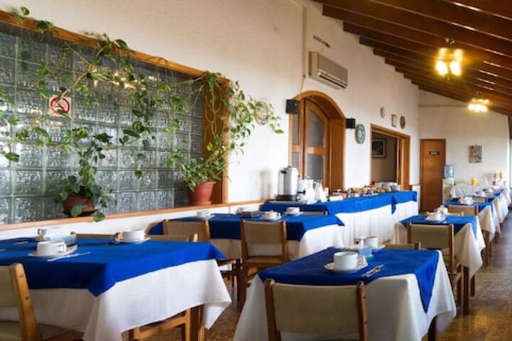 Breakfast area