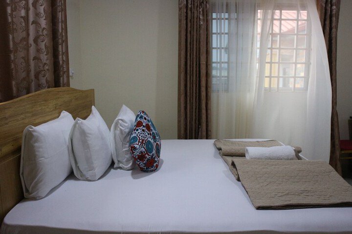 Room 8 of 25