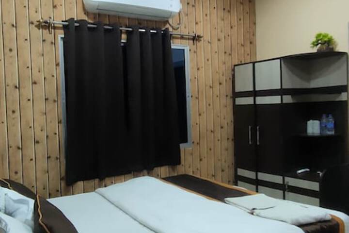 Room 30 of 86