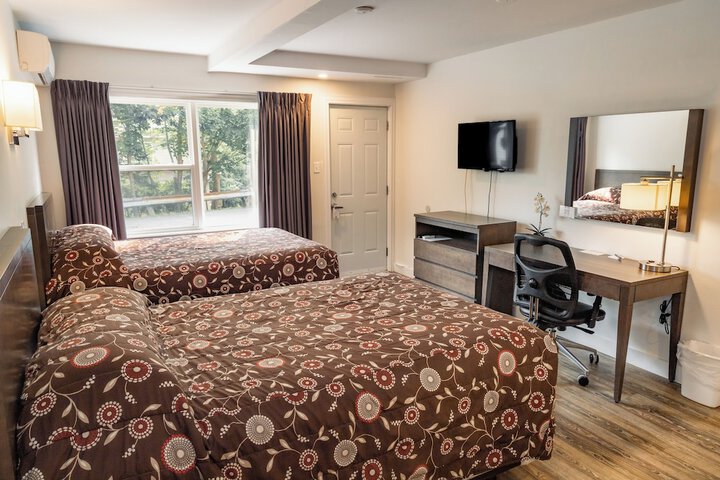 Room 28 of 69
