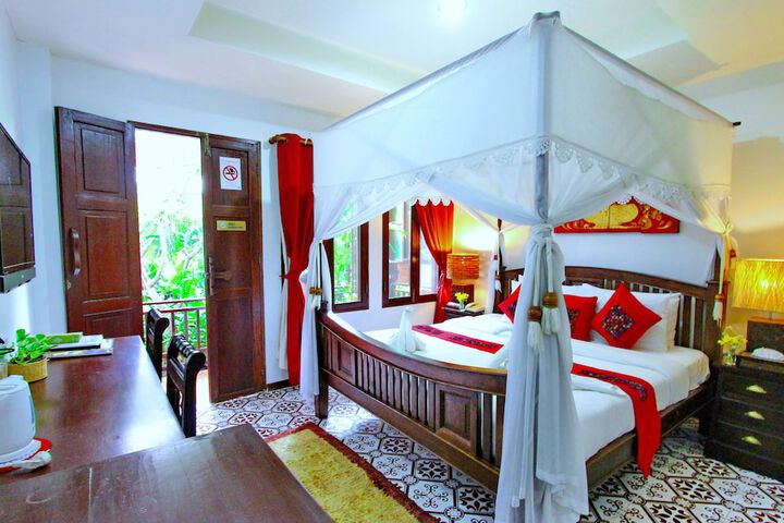 Room 6 of 48