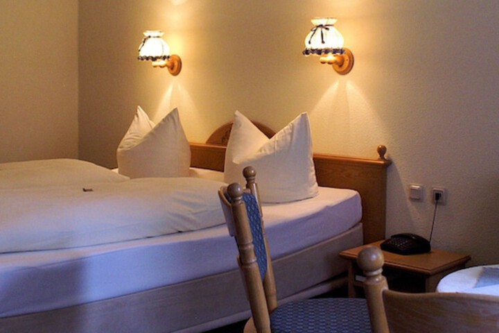 Room 2 of 42