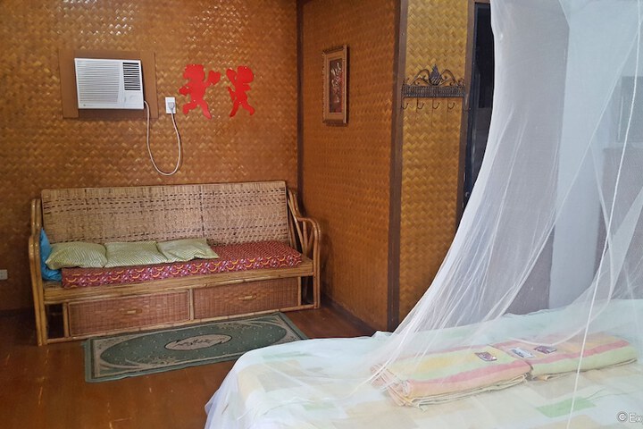 Room 6 of 49