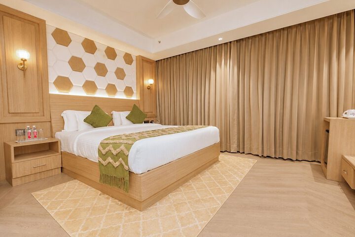 Room 11 of 29