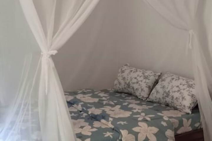 Room 4 of 14
