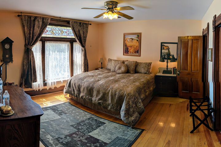 Room 15 of 124