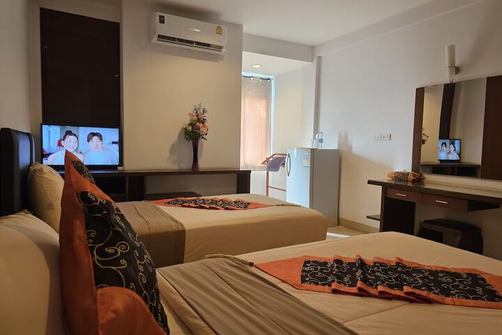 Room 16 of 78