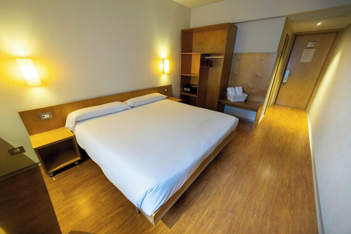 Room 21 of 46