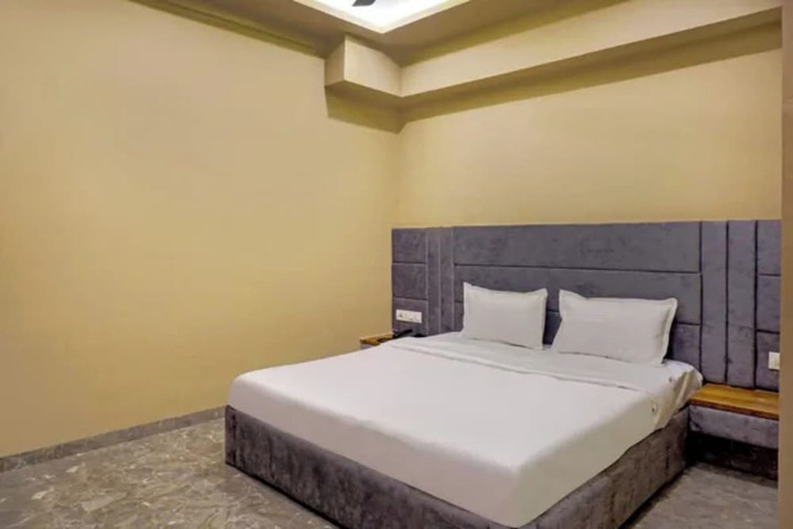 Room 16 of 29