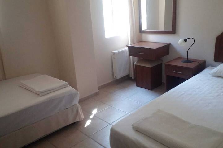 Room 10 of 25