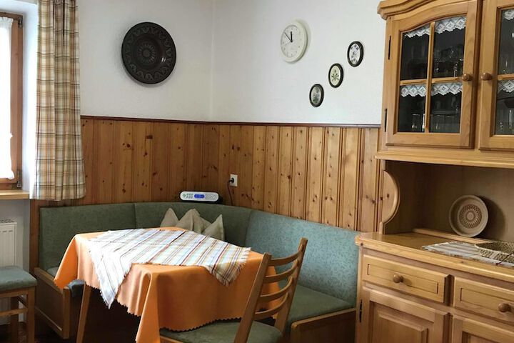 Room 5 of 29