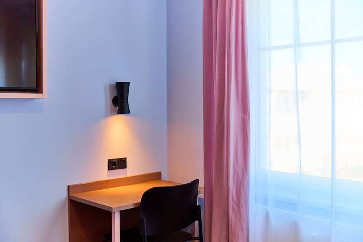 Room 41 of 51