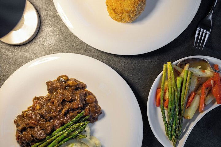 Dining 85 of 158
