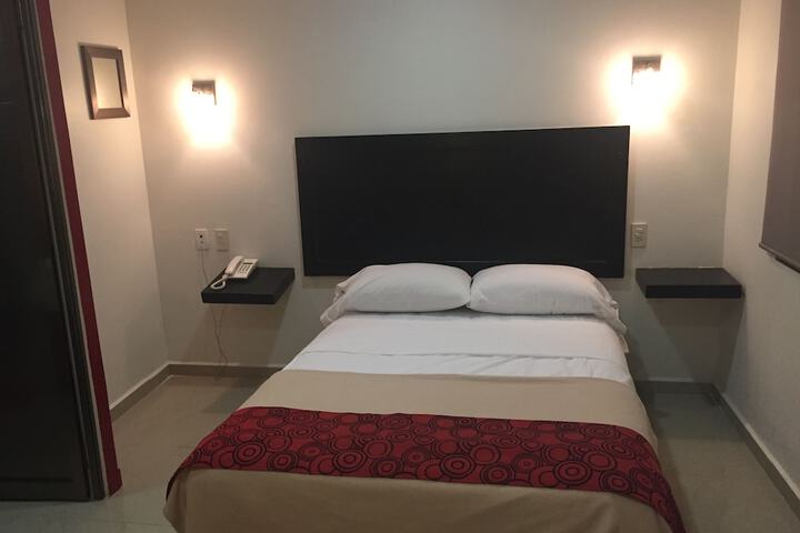 Room 25 of 40