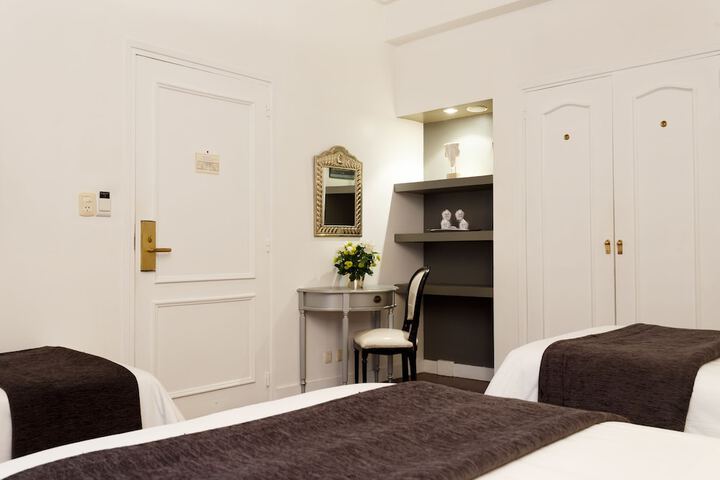 Room 20 of 38