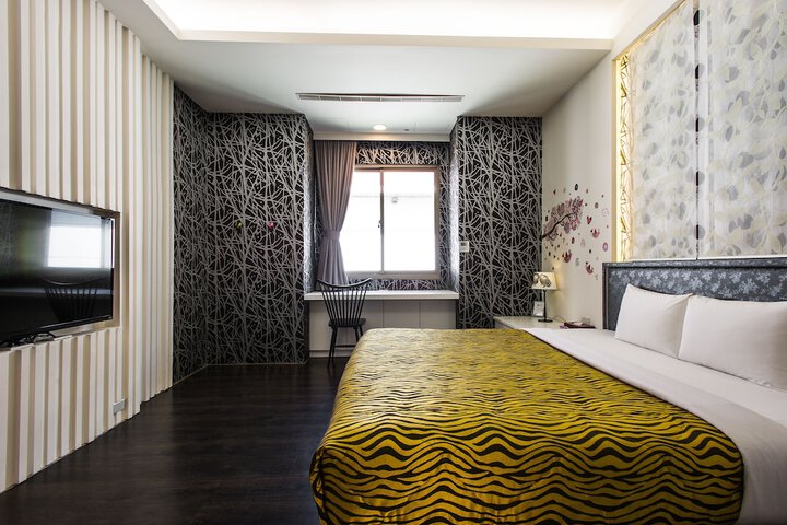 Room 9 of 51