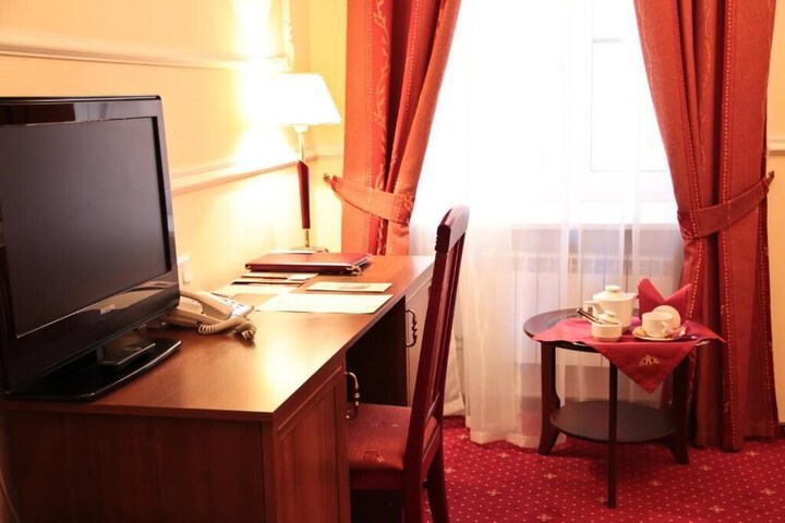 Room 13 of 23