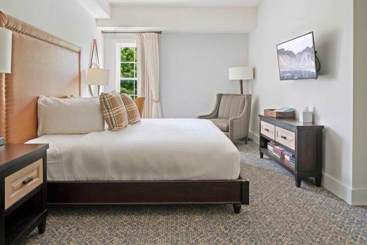 Standard | King Bed (39 of 40)