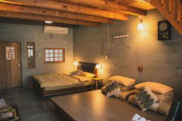 Room 10 of 11