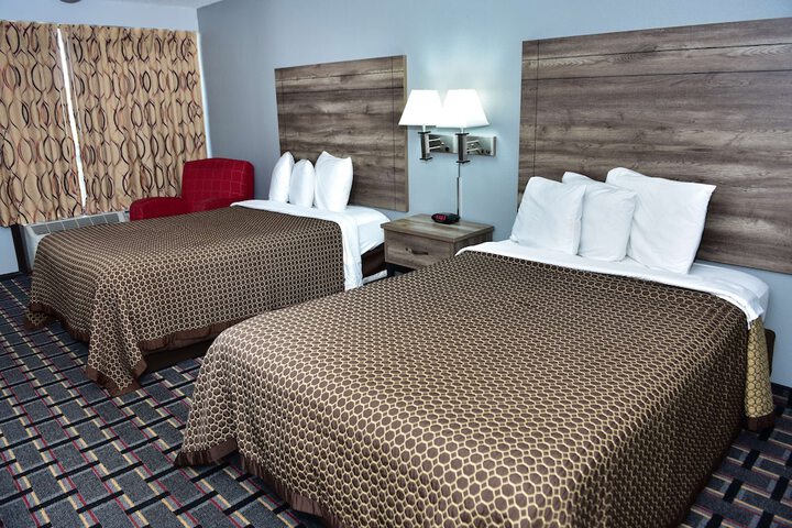 1 Double Bed Accessible (12 of 14)