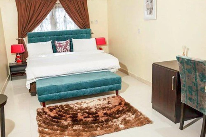 Topaz Luxury Suites & Apartments