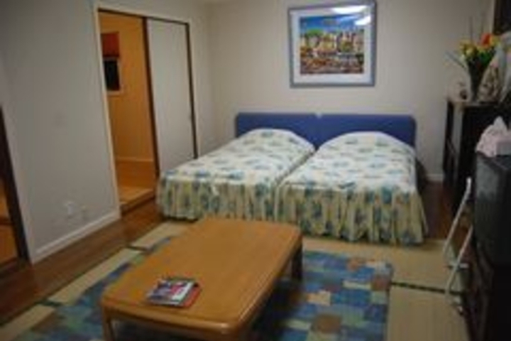 Room 4 of 5