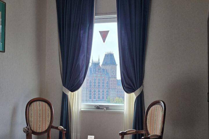 Room 28 of 67