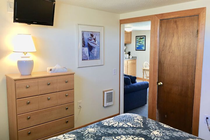 Room 28 of 190