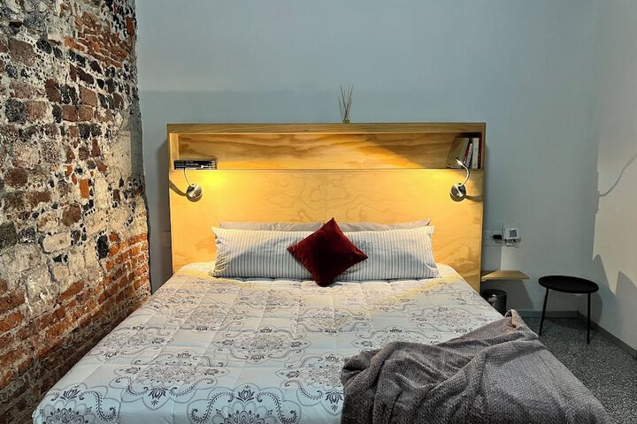 Room 13 of 108