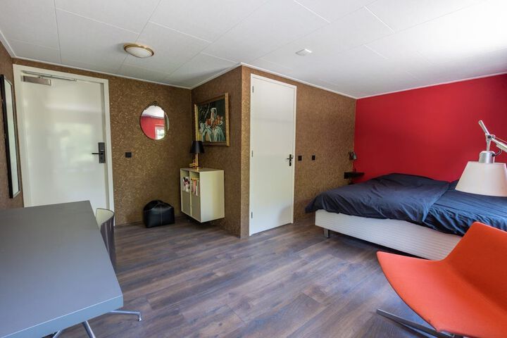 Room 8 of 21