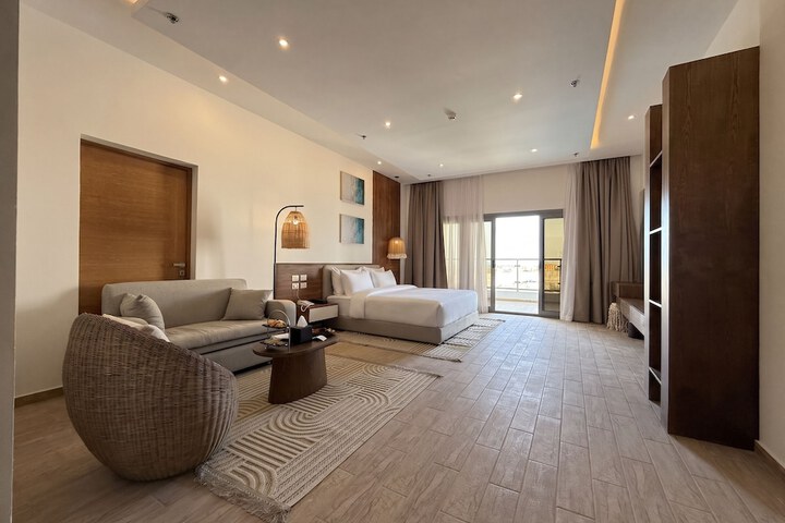 Room 44 of 146