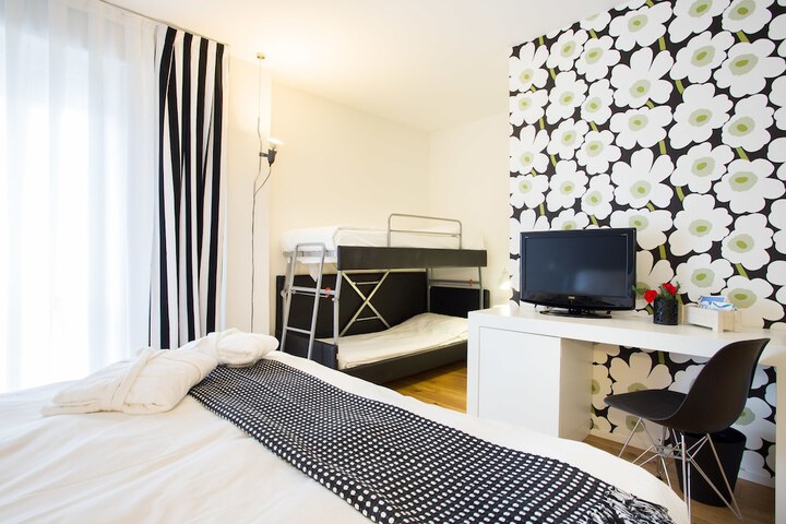 Room 43 of 123