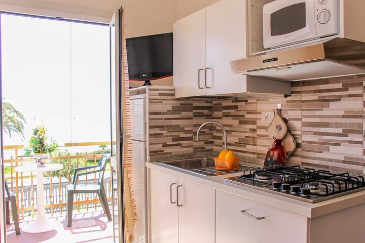 Private kitchenette