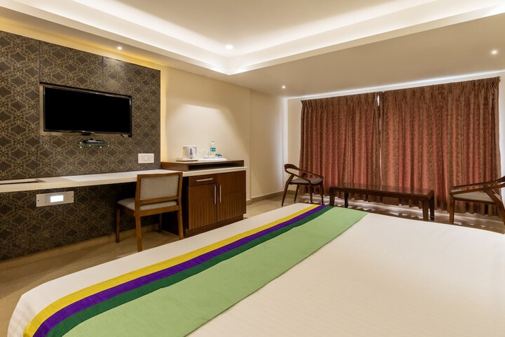 Room 10 of 40