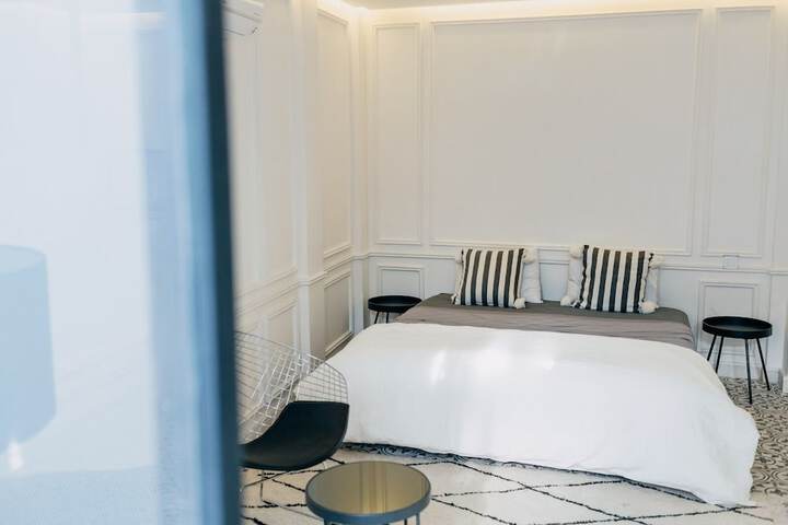 Room 9 of 24