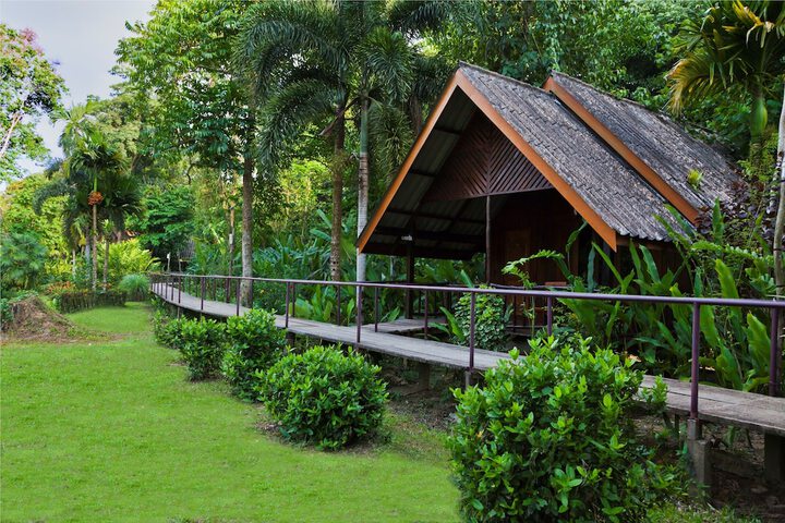 Hotel Exterior 53 of 70