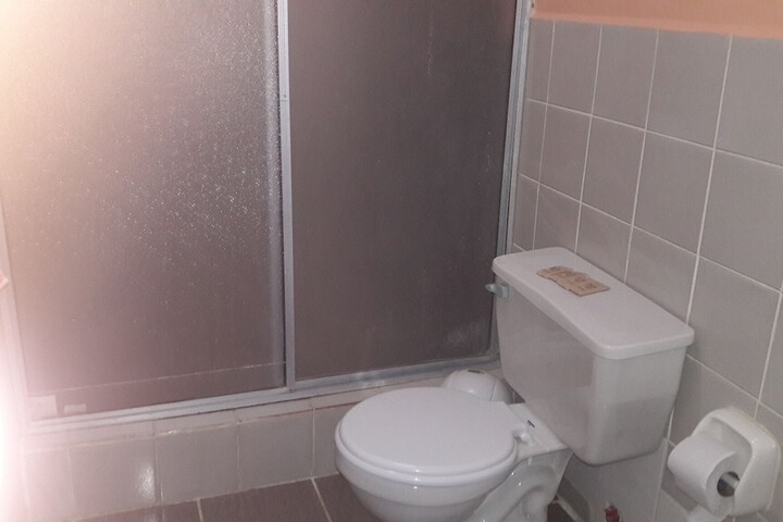 Room 17 of 27