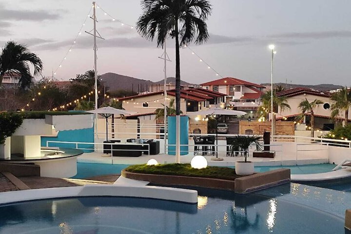 Hotel 77 of 77