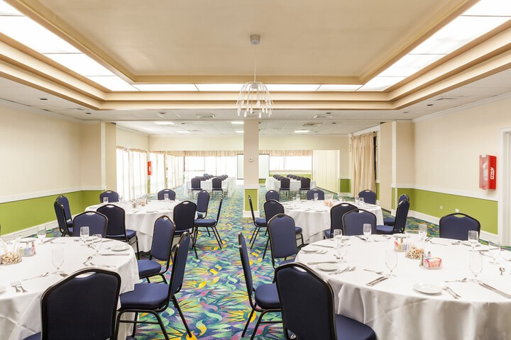 Ballroom/Hall 41 of 46