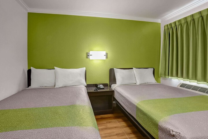Room 16 of 27