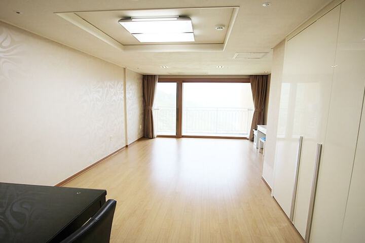 Room 20 of 119