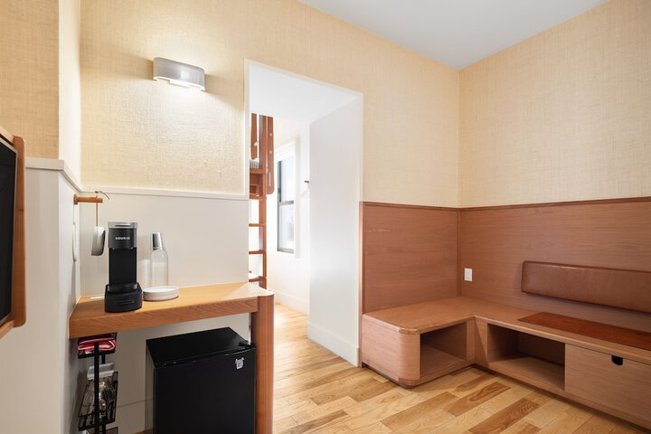 Room 54 of 171