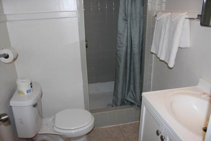 Room 30 of 39