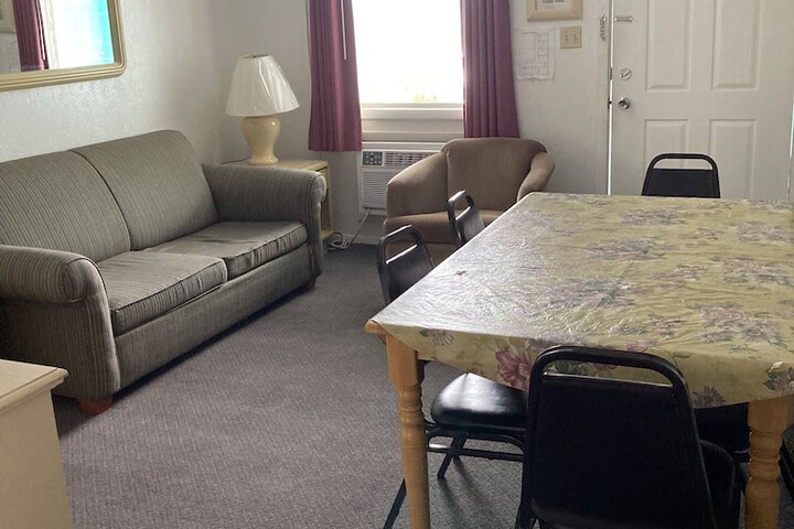 Room 15 of 23