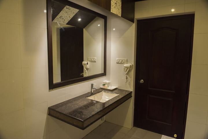 Room 44 of 79