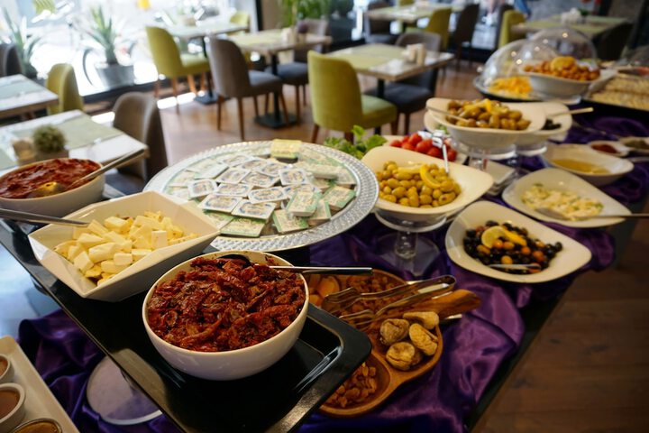 Breakfast buffet