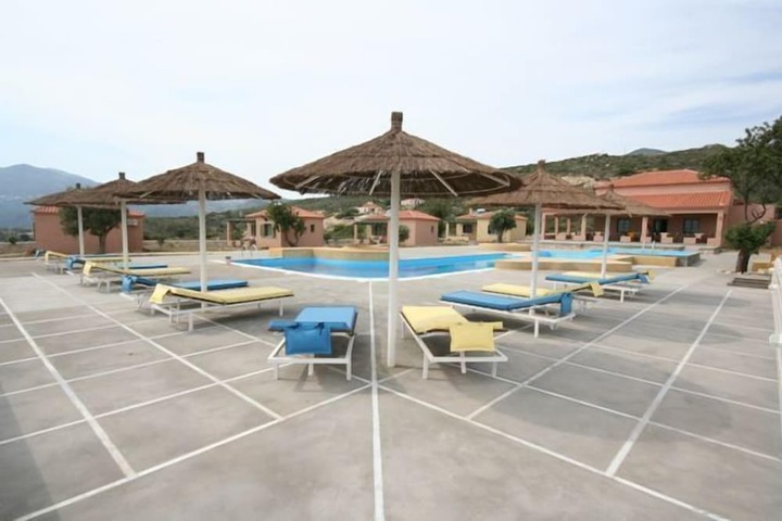 Sundeck 49 of 62