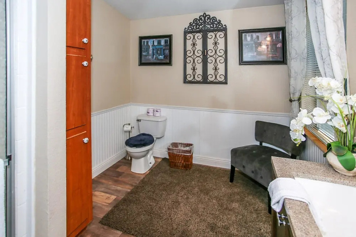 Room 4 of 21