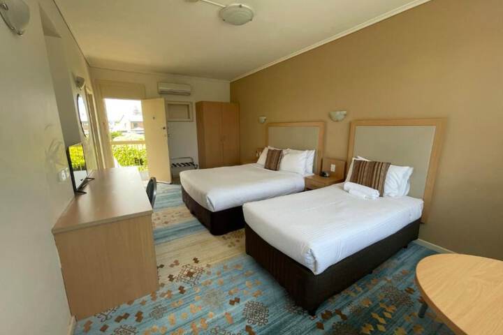 Room 18 of 52